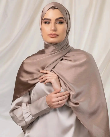 Long Trendy Silk Crepe Hijab Hot Selling Satin Crinkle Hijab for Muslim Women Satin Hijab Islamic Headscarf Ewkiki