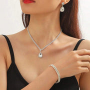 4 Pieces Luxurious Jewelry Set Exquisite Rhinestone Pendant Elegant Women's Crystal Silver Plated Necklace Earrings Bracelet Set Ewkiki